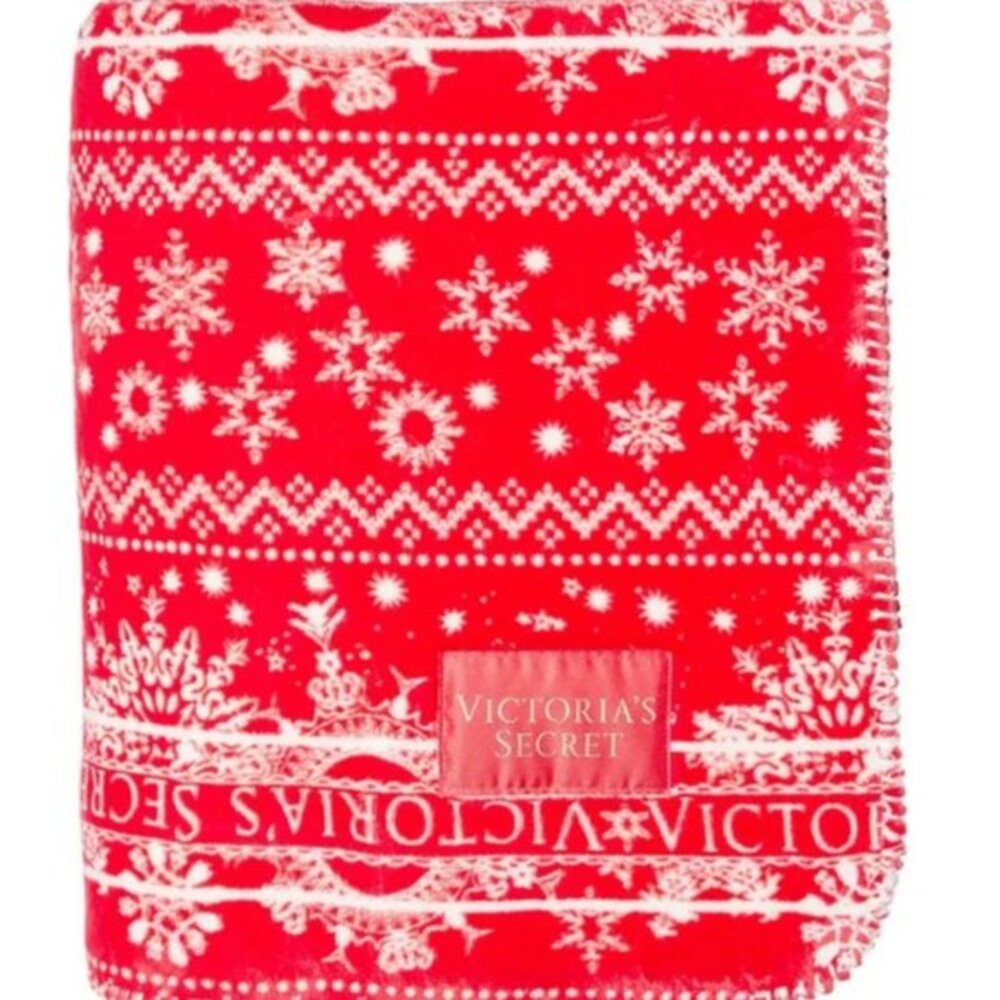VICTORIA SECRETS PLUSH FLEECE BLANKET NEW‎ WITH TAGS SALE